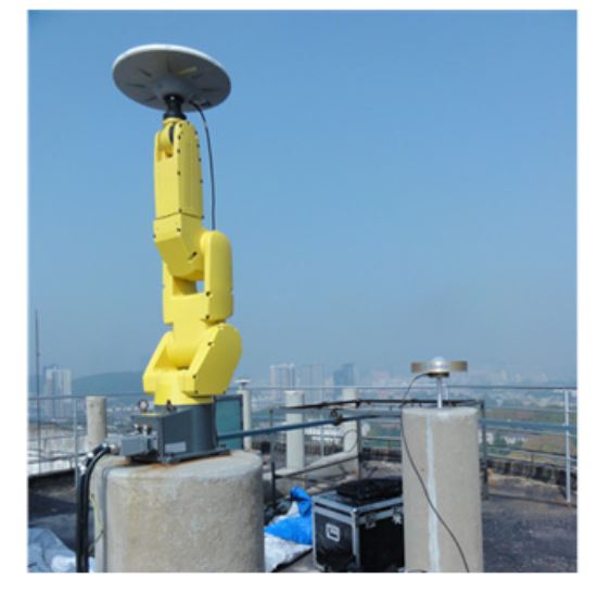 Figure 2. Robot antenna calibration facility at Wuhan University